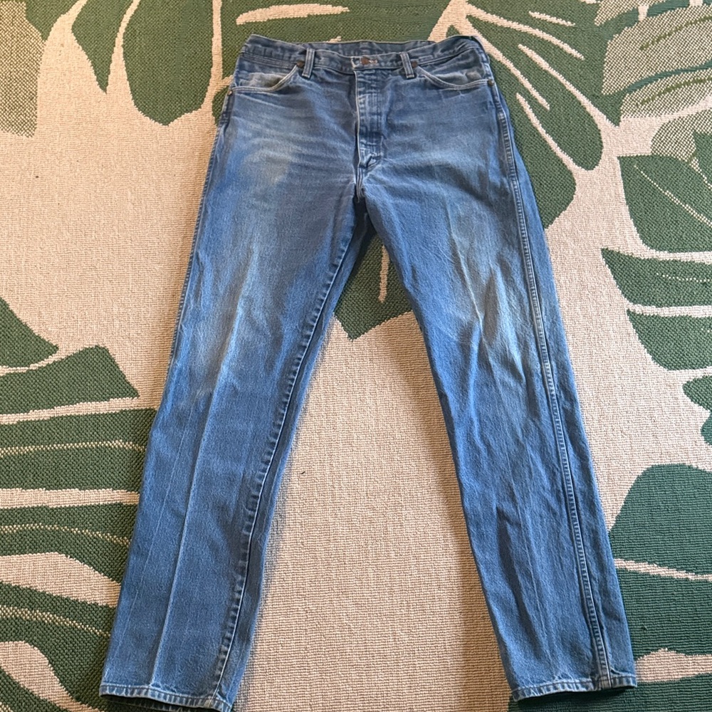 Wrangler vintage distressed Light Blue Straight Jeans 36 x 35